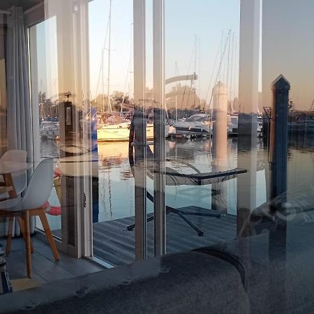 Marina Degli Estensi Floating Resort Llido Degli Estensi Exteriör bild