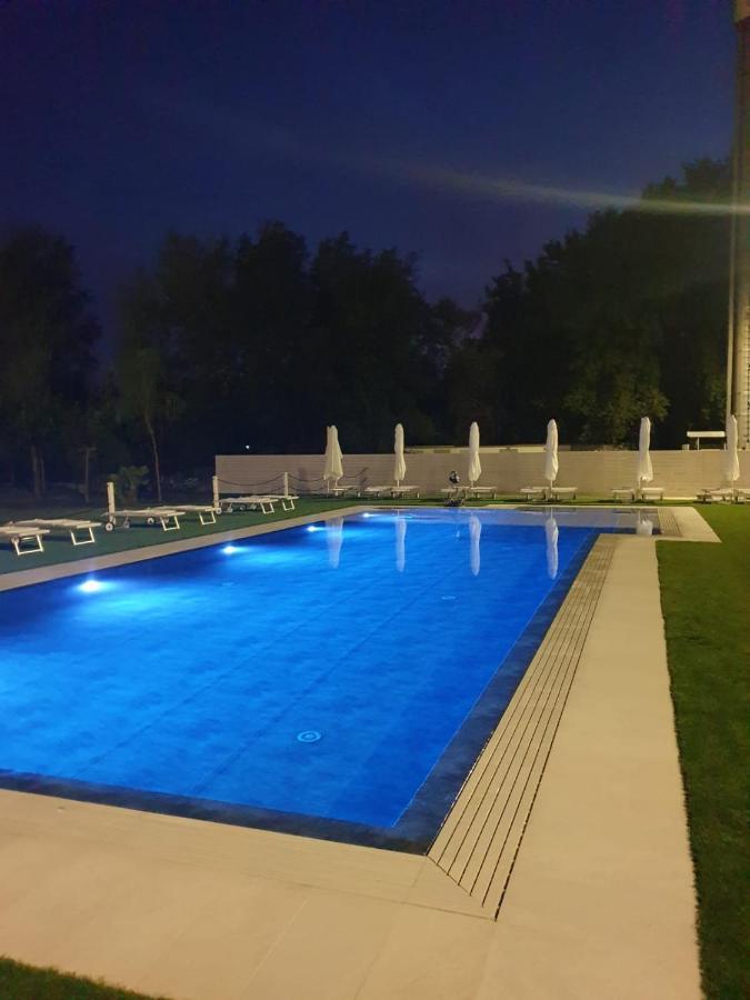 Marina Degli Estensi Floating Resort Llido Degli Estensi Exteriör bild
